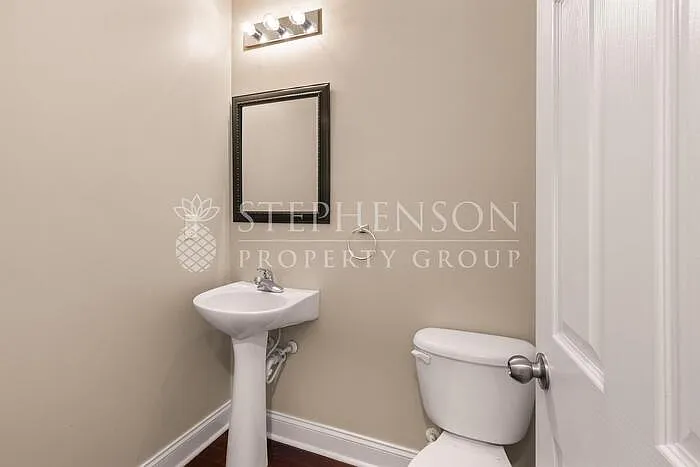 405 Abbeydale Way — Photo 11