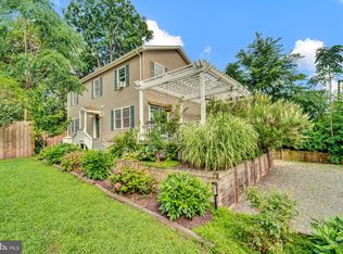 6 Washington Ave, Titusville, NJ 08560