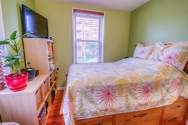 Sold by REMAX Elite | media 28
