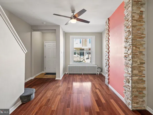 2018 Mifflin St, Philadelphia, PA 19145