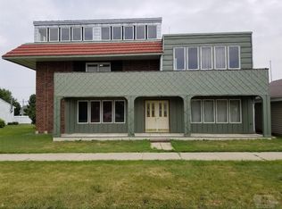 106 W Main, Le Grand, IA 50142