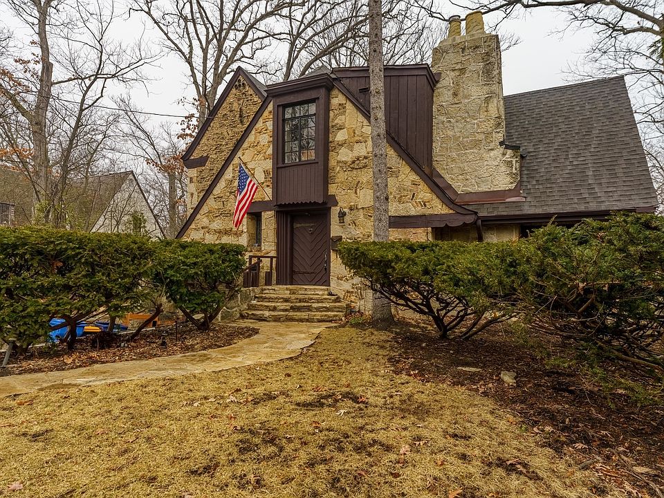 1st image of 219 Woodland Rd