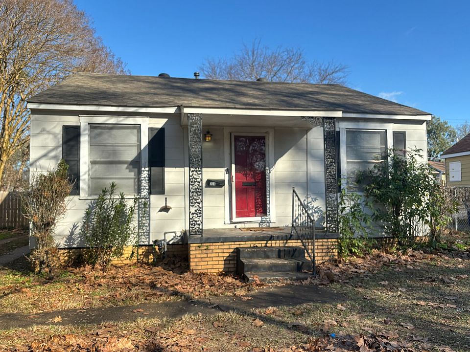 1st image of 224 E Linden St