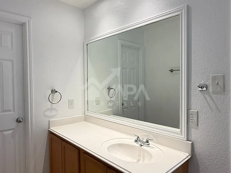 9218 Everton — Photo 17