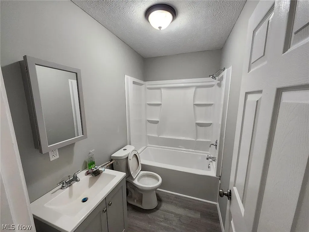 2 bed, 1.0 bath, 664 sqft, $900 — Photo 4
