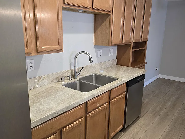 1730 S El Camino Real S #H205 — Photo 19