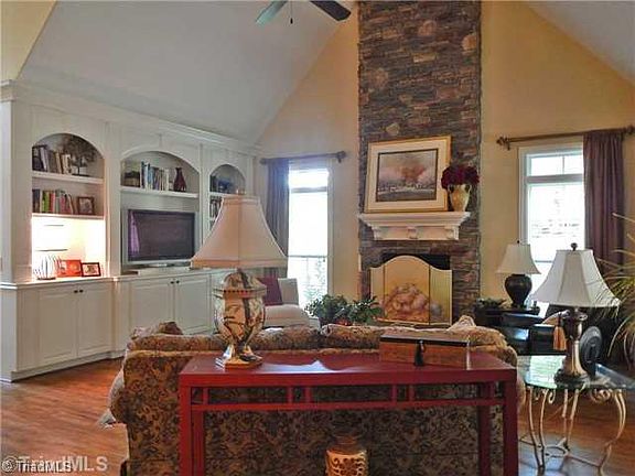 4th image of 7740 Chesterbrooke Dr