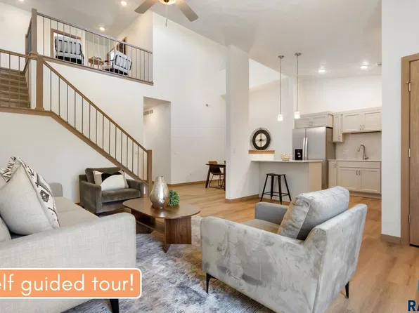 9116 W Ark Pl, Sioux Falls, SD 57106