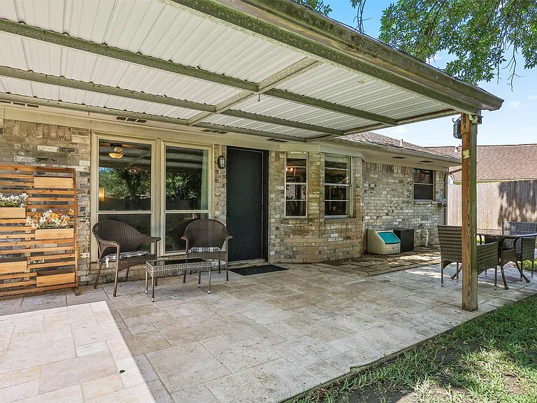 1819 Meadow Creek Dr — Photo 26