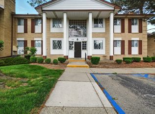 29216 Gloede Dr APT M5, Warren, MI
