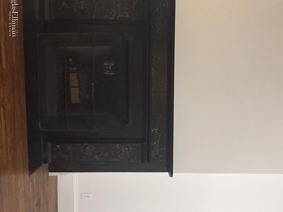 5th image of 731 Greenwich St #J5
