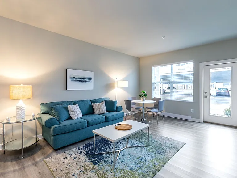 Solara Luxury Apartments — Photo 16