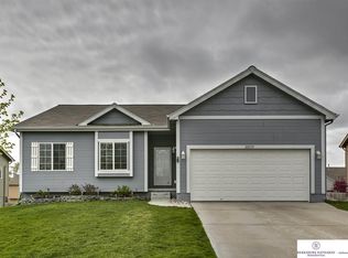 20719 Locust St, Gretna, NE 68028