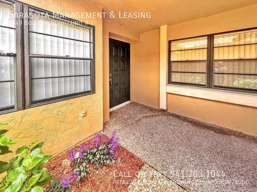 3 Bed 2 Bath Villa with Creek View in the Orange Tree Community at Center Gate! — Photo 2