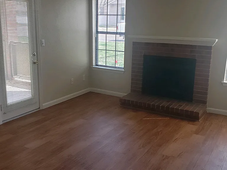 Country Club West — Photo 20