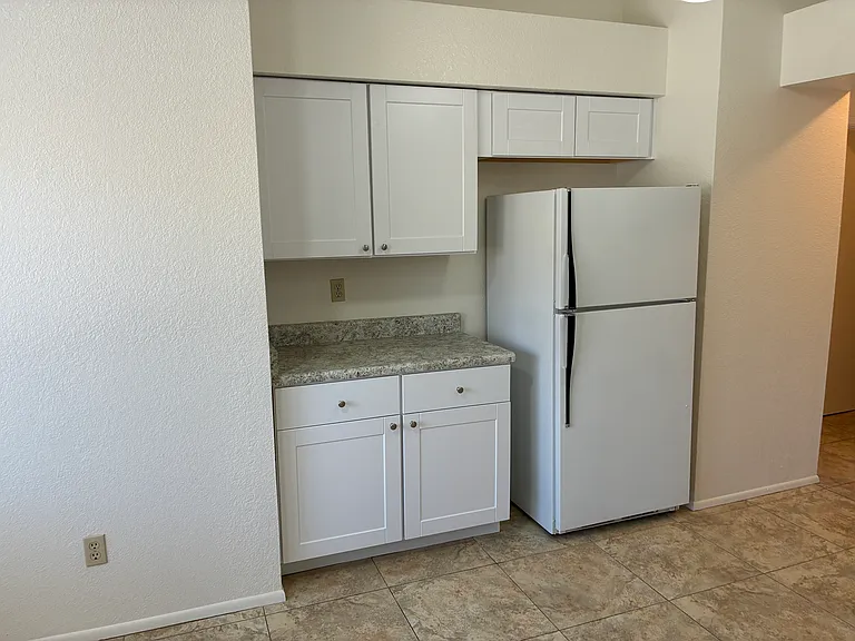 10820 W Wagon Wheel Dr — Photo 8