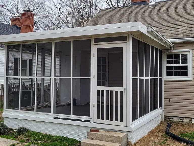 209 W Cornwallis Dr — Photo 3
