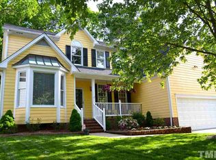 11917 Fairlie Pl, Raleigh, NC 27613