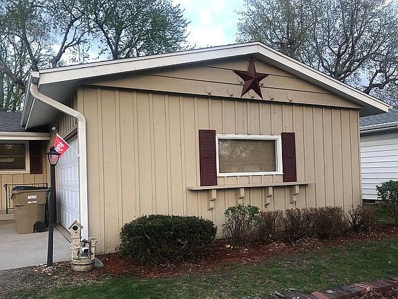3rd image of 1729 Idlewood Ln