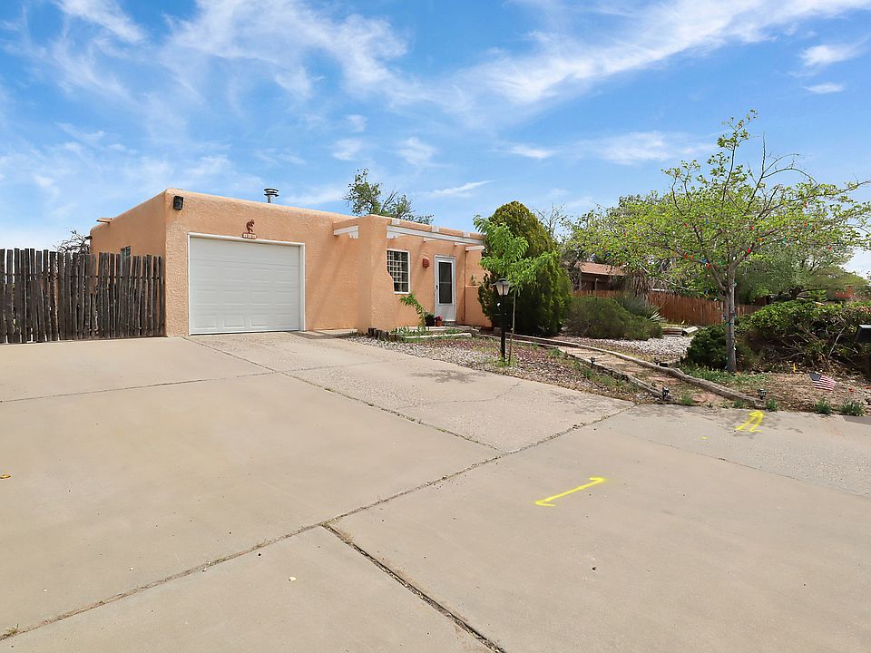 1st image of 600 Villa Verde Dr SE