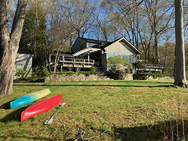 4 bed, 2300 sqft, $5,750 — Photo 3
