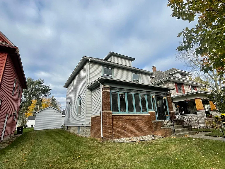 1845 Crescent Ave — Photo 2