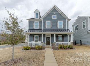 5053 Waterloo Dr, Tega Cay, SC 29708
