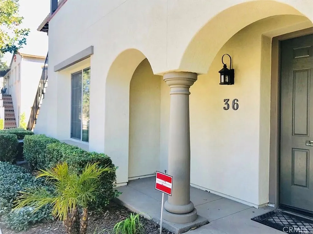 1 bed, 1.5 bath, 1050 sqft, $2,950 — Photo 1