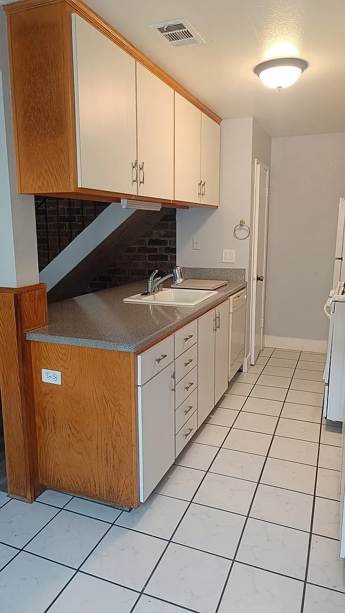 Building Photo - 11561 Garnet Way #3