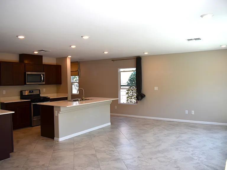 6973 W Ford Ave — Photo 6
