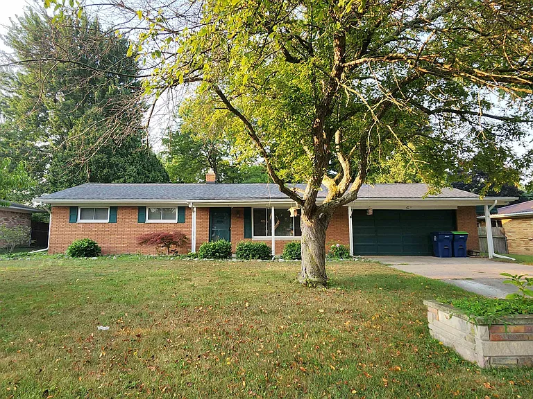 5 Valentine Ct — Photo 1