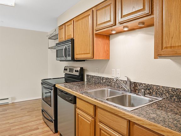 2nd image of 1418 W 6th Ave APT 304