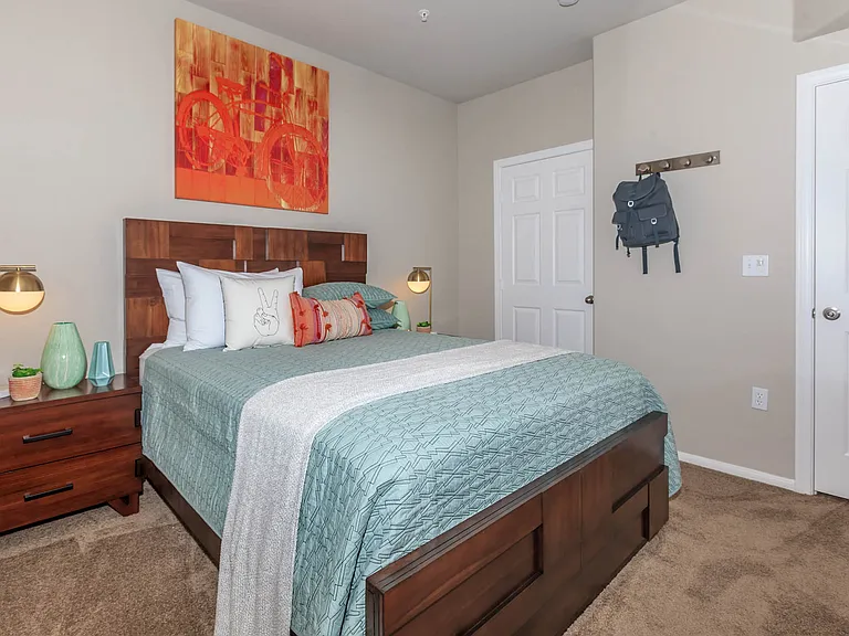 1c1 757 SQFT 1 Bed 1 Bath