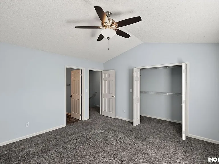 38 Princeton Glen Ct — Photo 11