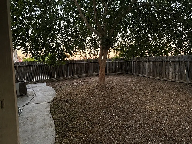 4713 W University Ave — Photo 11