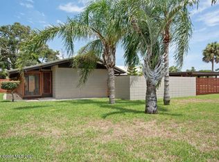 907 Santa Cruz Rd, Cocoa Beach, FL 32931