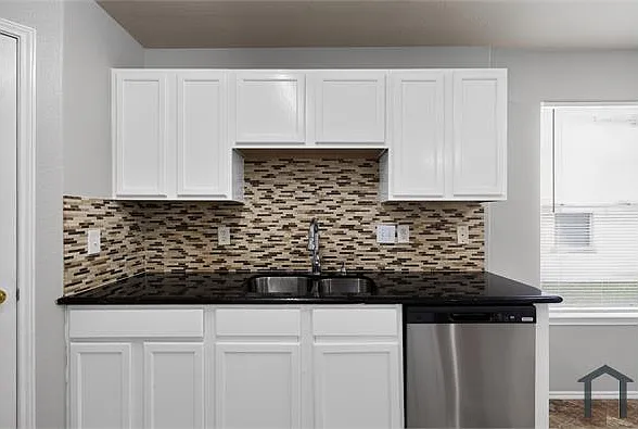 7718 American Holly Ct — Photo 11