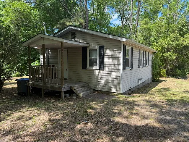140 Thorne Rd — Photo 1