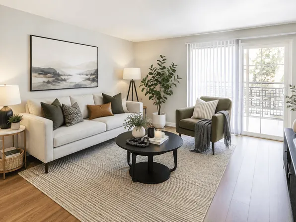Courtyard Apartments