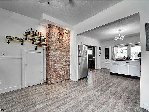 4th image of 3617 West Blvd #1