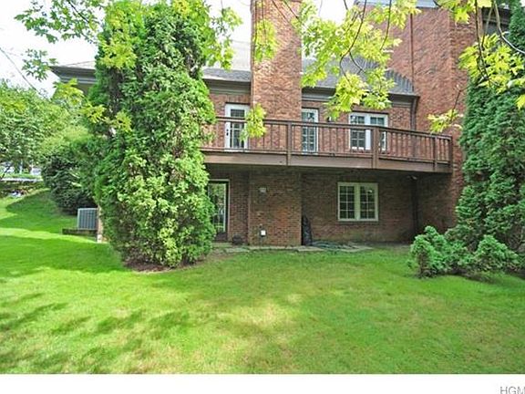 4th image of 24 Old Mill Ln