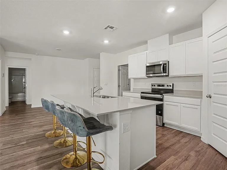 3377 Wakefield Dr — Photo 5