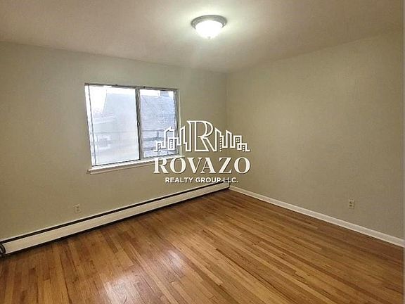 4th image of 93-92 Mount Vernon Ave #1
