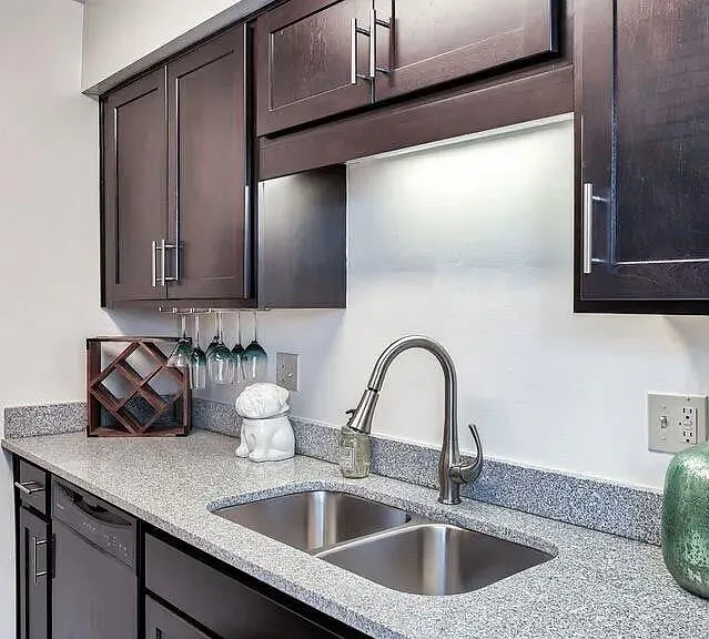 Woodbridge Apartments — Photo 31