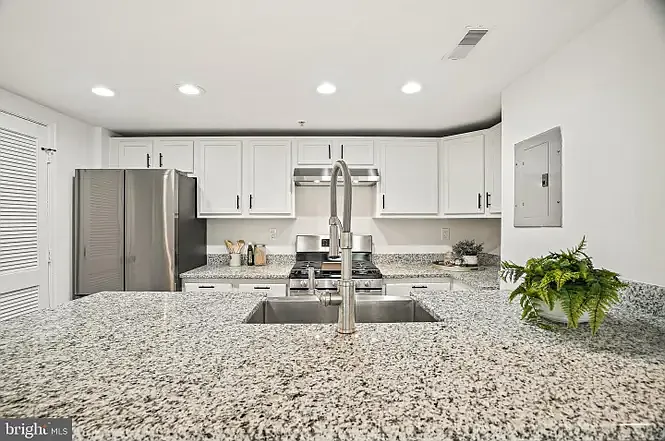 1240 Holbrook Ter NE #204 — Photo 16