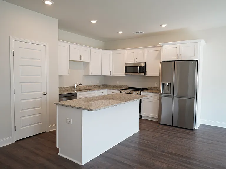 481 Governor Treutlen Cir — Photo 6
