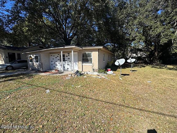 2nd image of 1637 E 15TH Street