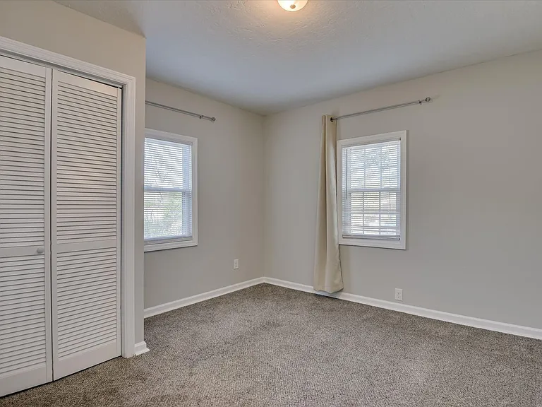 2818 Hazel St — Photo 16