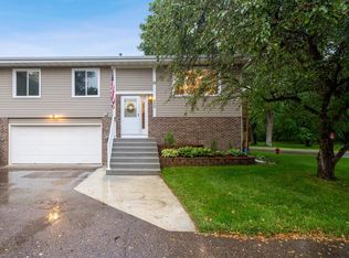 533 Ravoux Rd, Chaska, MN 55318