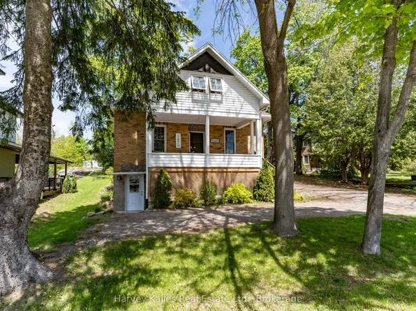 3160 Muskoka Rd #169, Muskoka Lakes, ON P0C 1A0